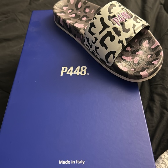 P448 pleo/cow slides NIB EU 38 size 7.5/8 US - Picture 3 of 5